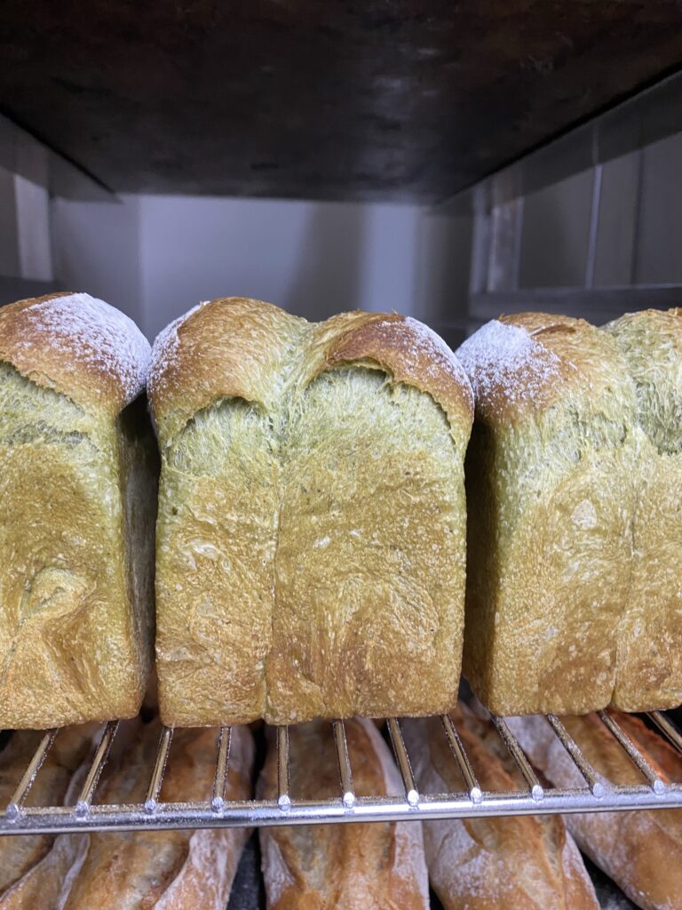 Mini bread よもぎ食パン